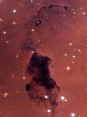 Interstellar dust in NGC 281