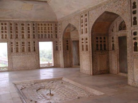 Marble apartment in Agra Fort