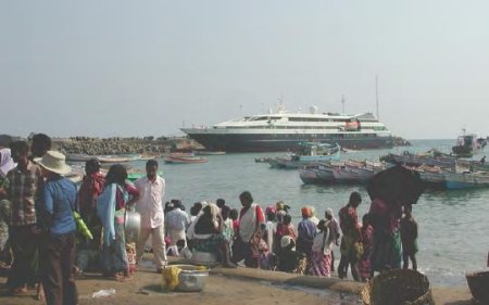 Le Levant docked in Vilijam