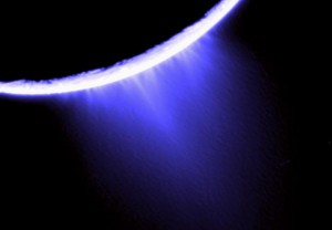 enceladus_geyser_plumes_pia08386_big