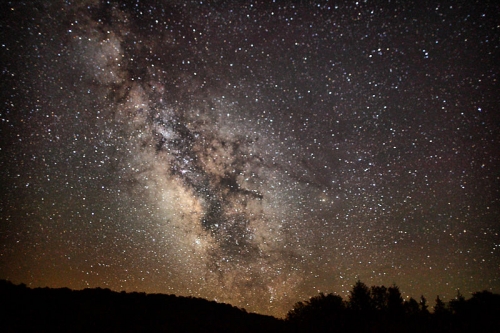 800px-Milkyway-summit-lake-wv1_-_West_Virginia_-_ForestWander